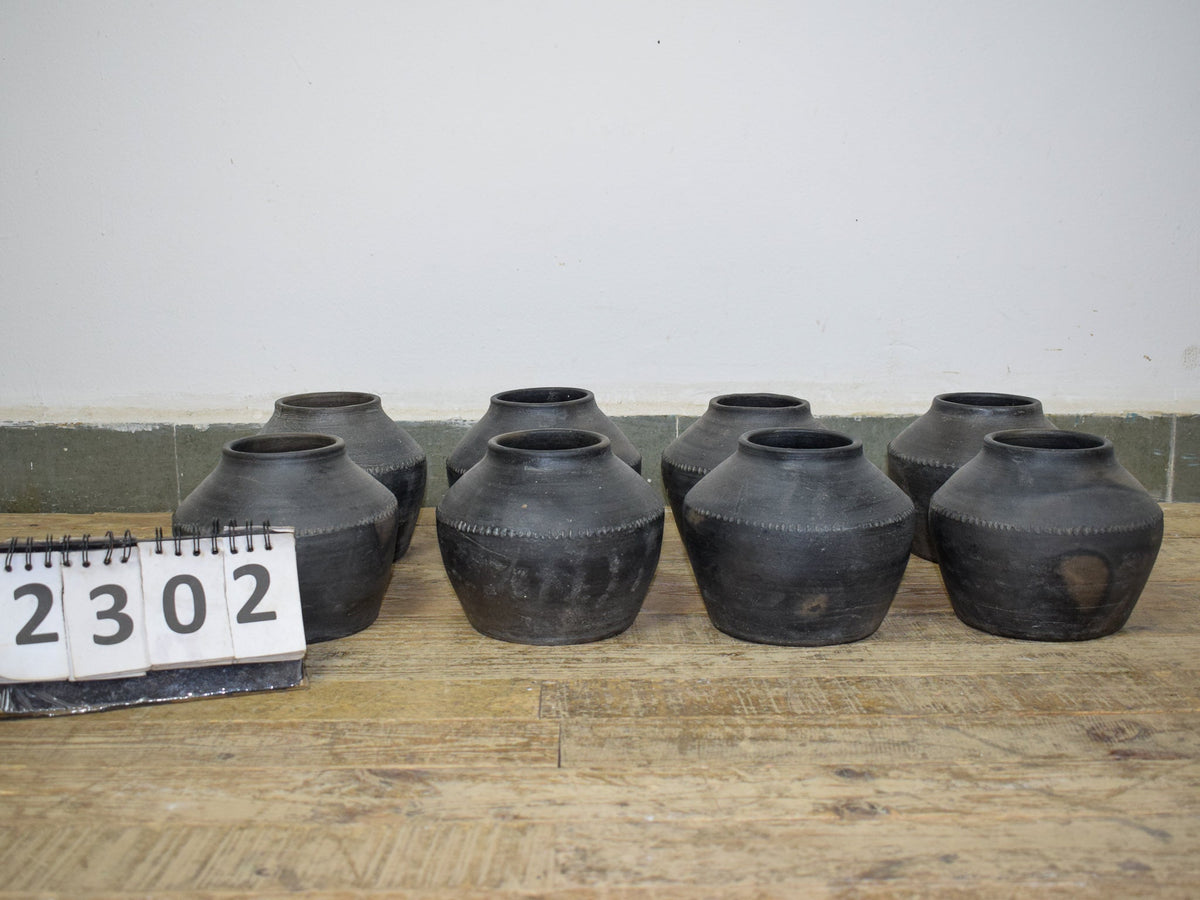 Handmade Antique Design Black Clay Pot Urn