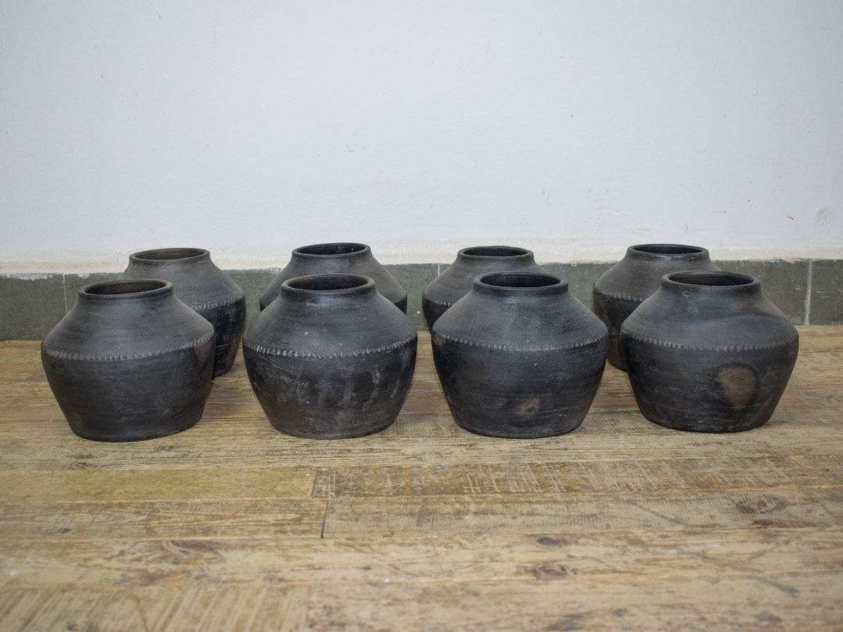Handmade Antique Design Black Clay Pot Urn