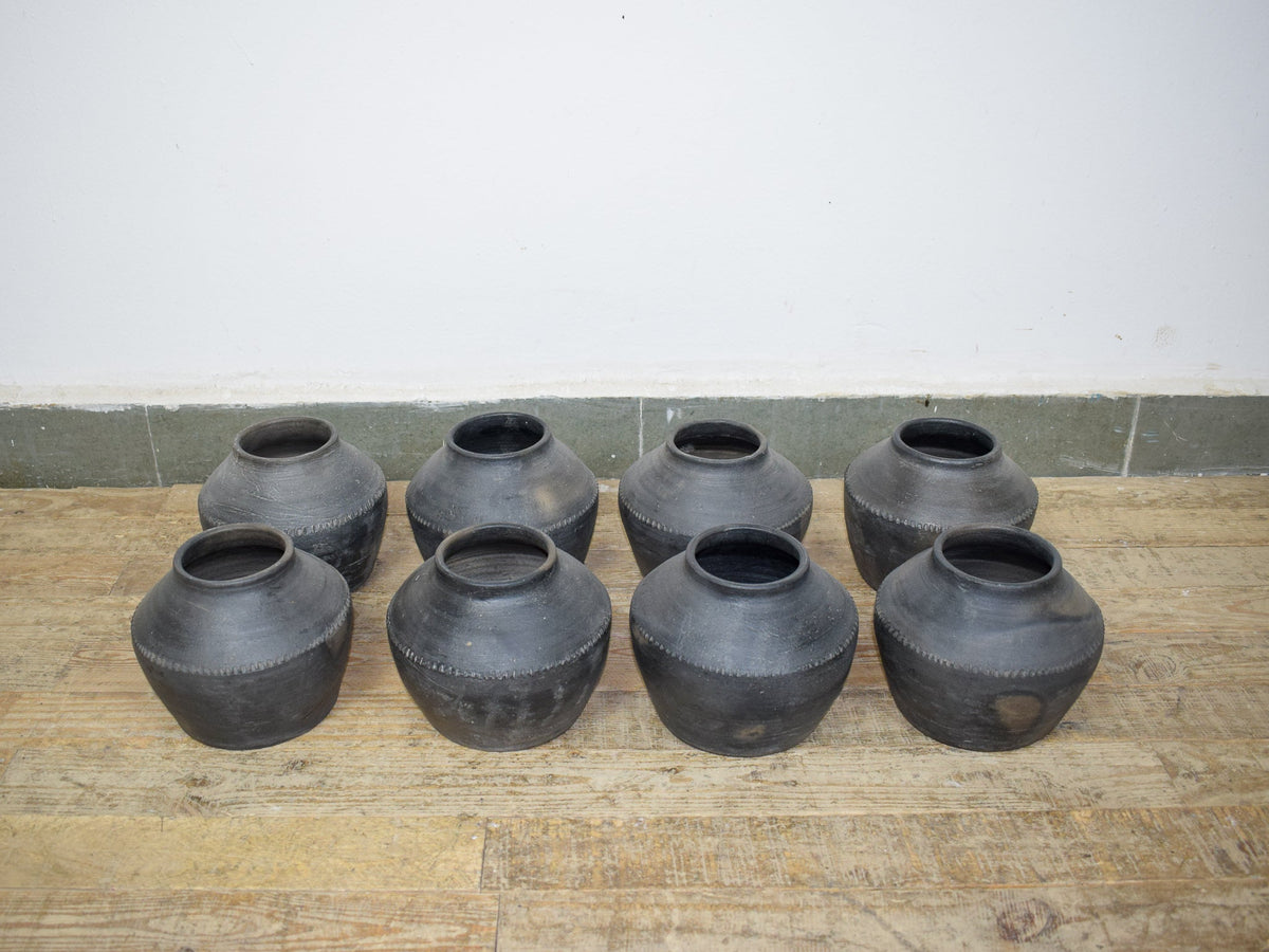 Handmade Antique Design Black Clay Pot Urn