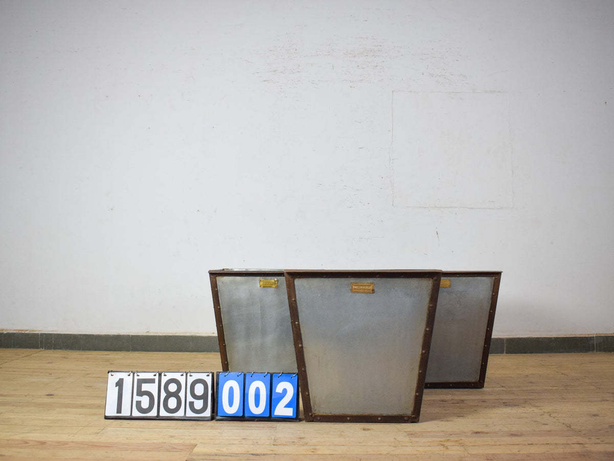 MILLWARDS® Handmade Vintage Style Galvanised Riveted Square Planter - 50 cm