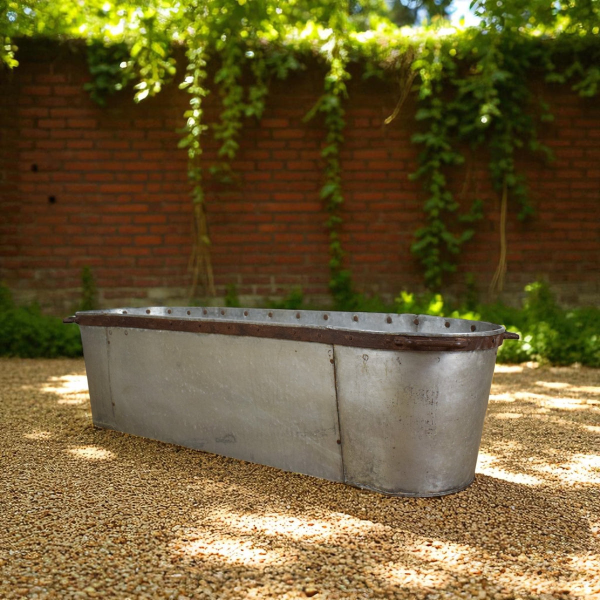 MILLWARDS® Handmade Vintage Style Large Galvanised Metal Bath Trough Planter