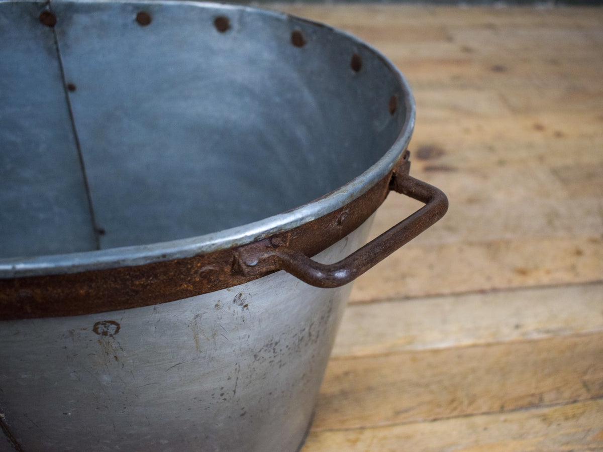 MILLWARDS® Handmade Vintage Style Large Galvanised Metal Bath Trough Planter