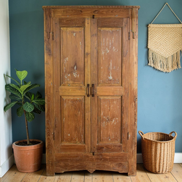 Vintage Rustic Hard Wood Fitted Interior Cupboard Cabinet Storage