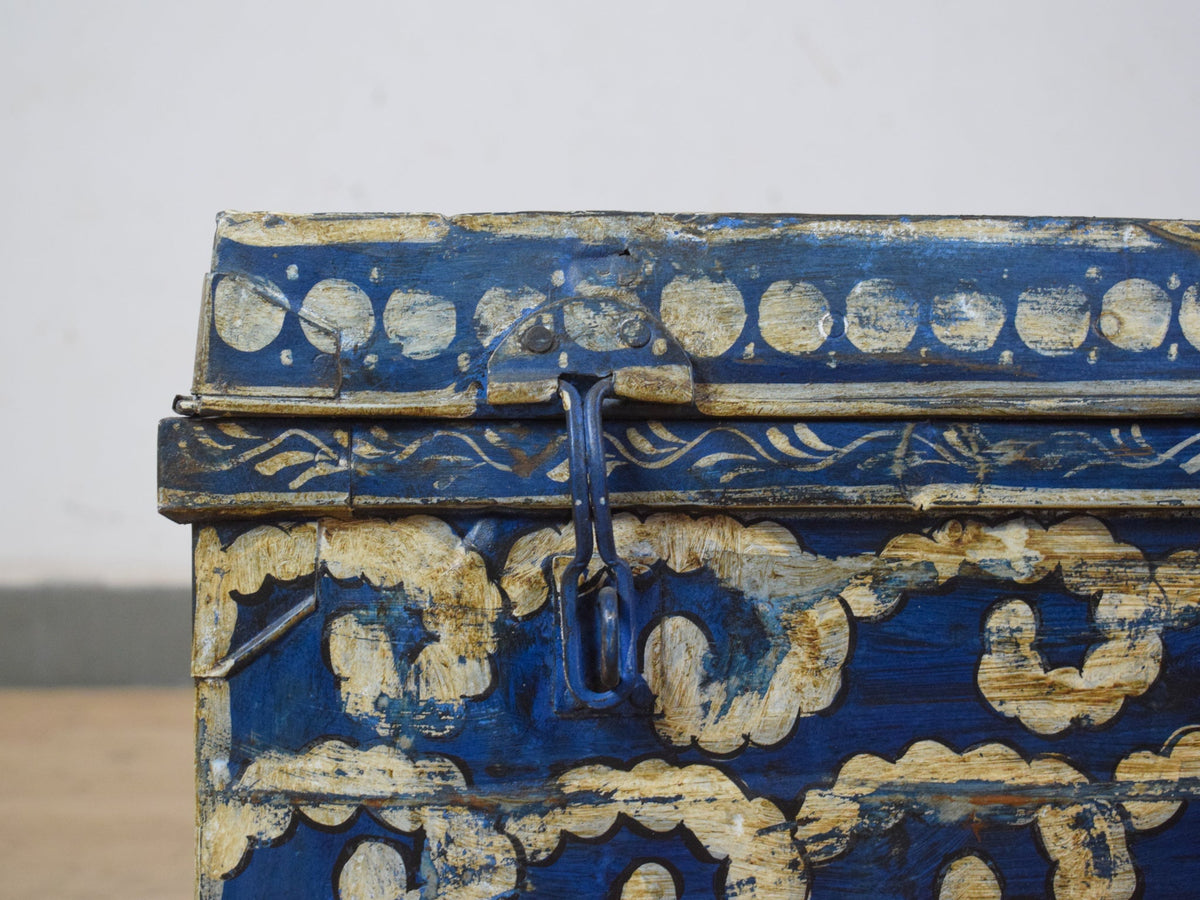Vintage Indian Hand Painted Metal Travel Trunk Chest Coffee Table