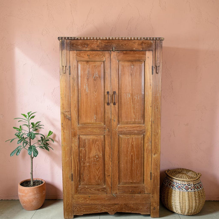 Vintage Rustic Hard Wood Fitted Interior Cupboard Cabinet Storage