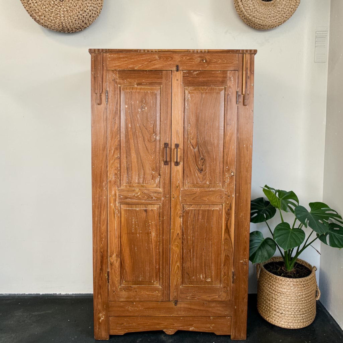 Vintage Rustic Hard Wood Fitted Interior Cupboard Cabinet