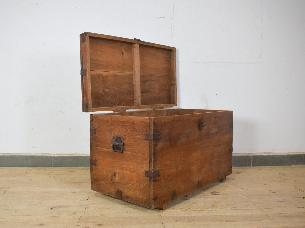Vintage Rustic Wooden Metal Bound Chest Box Coffee Table