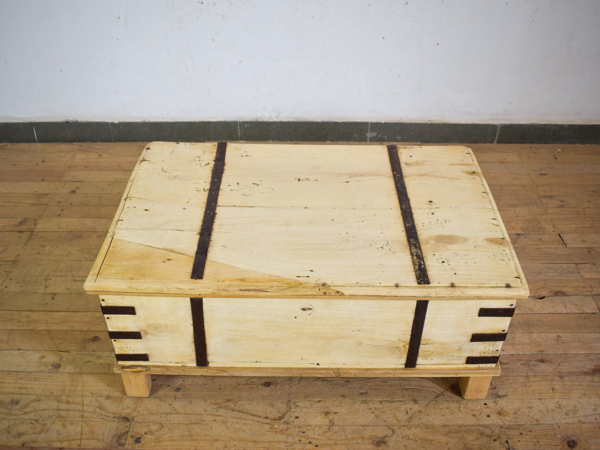 Vintage Rustic Wooden Chest Box Coffee Table