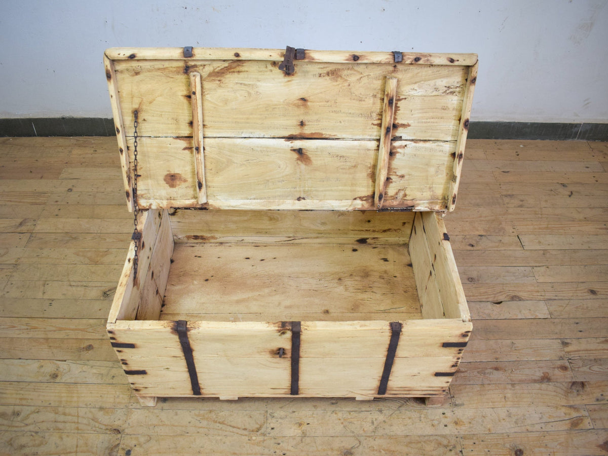 Vintage Rustic Wooden Chest Box Coffee Table