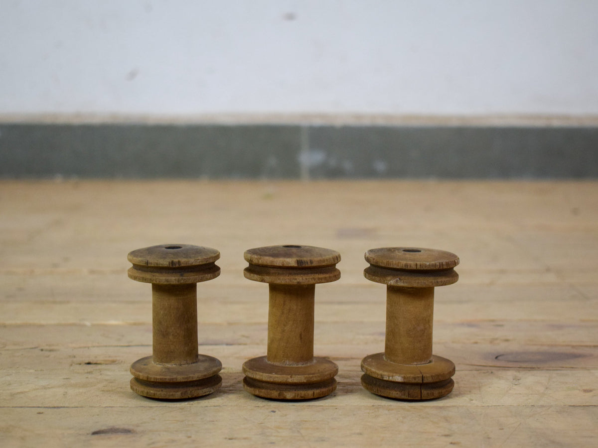 Set of 10 Vintage Wooden Bobbins Bobbin Reels