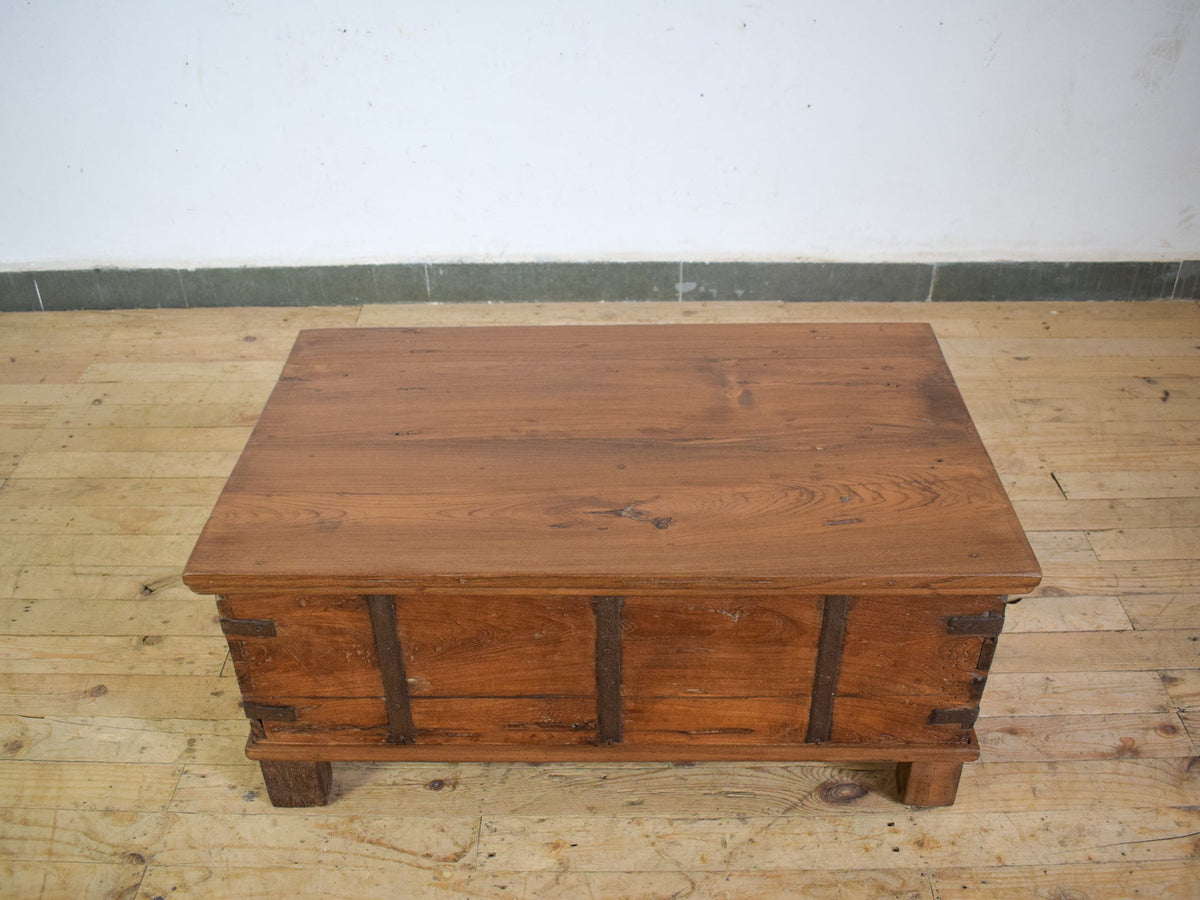 Vintage Rustic Wooden Chest Box Coffee Table