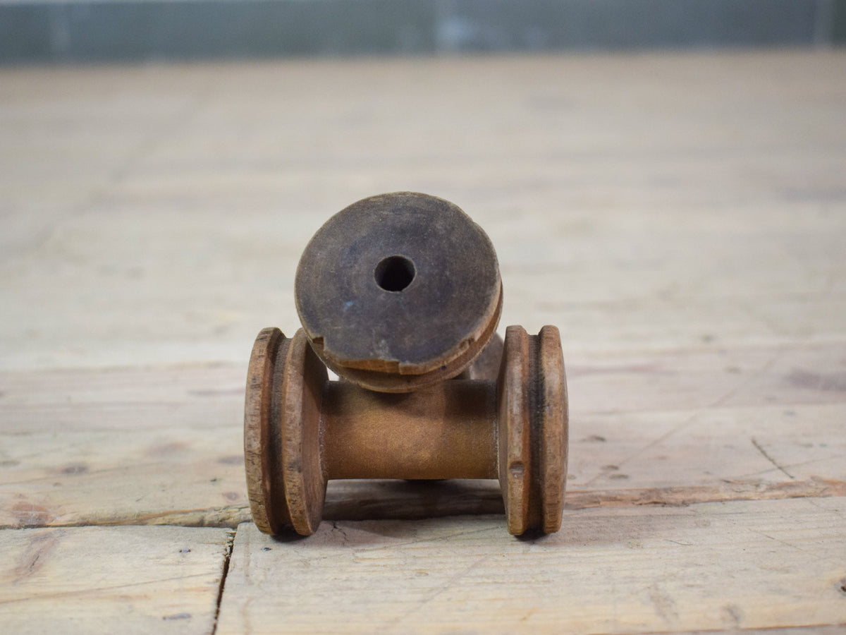 Set of 10 Vintage Wooden Bobbins Bobbin Reels