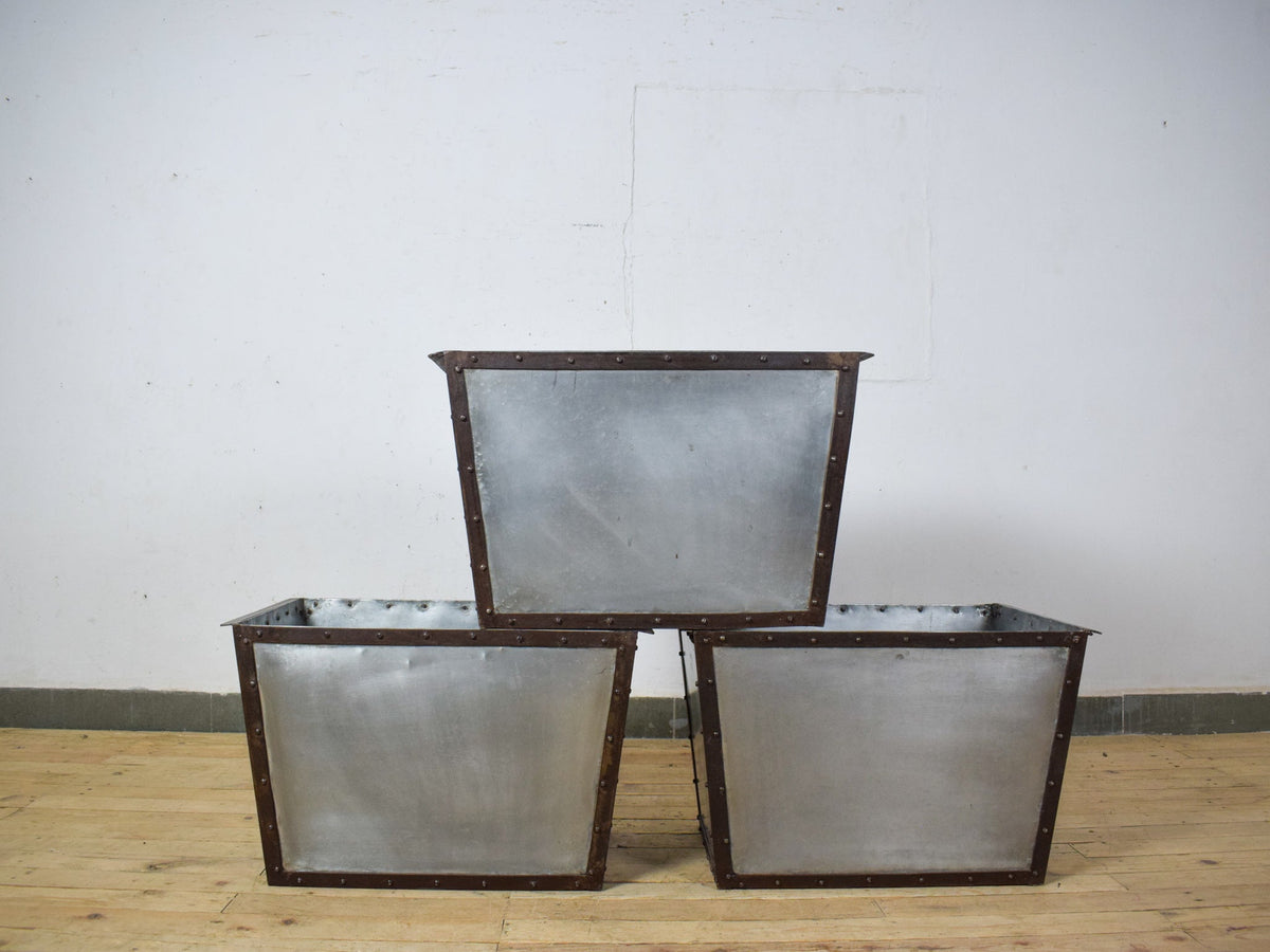 MILLWARDS® Handmade Vintage Style Galvanised Riveted Trough Planter - 64 cm