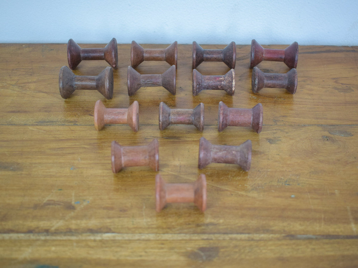 Set of 100 Vintage Wooden Bobbins Bobbin Reels