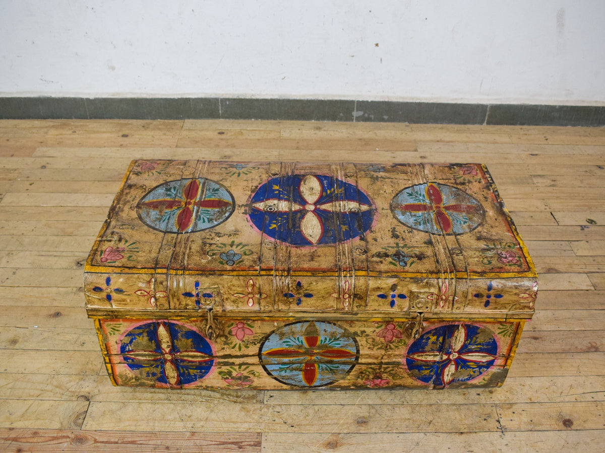 Vintage Indian Hand Painted Metal Travel Trunk Chest Coffee Table