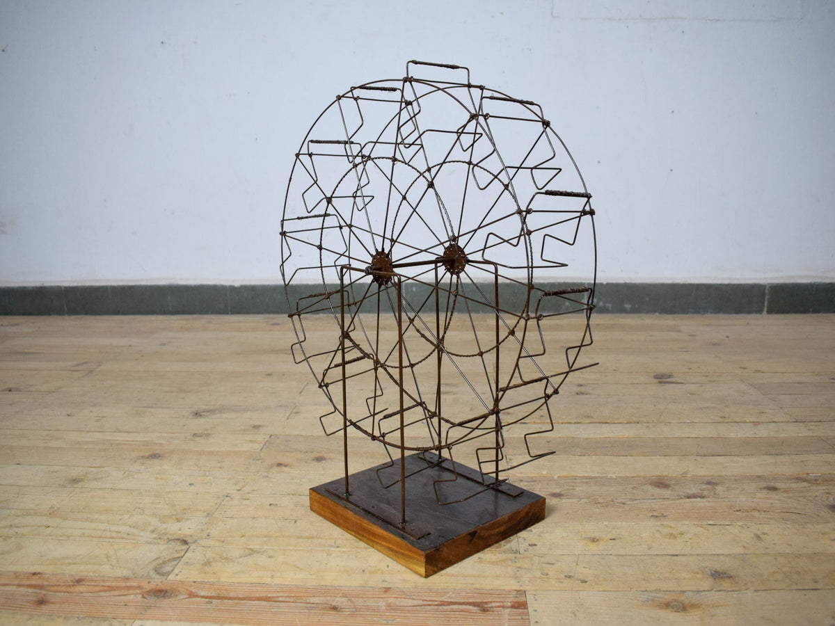Vintage Style Hand Made Spinning Metal Wire Ferris Wheel Display
