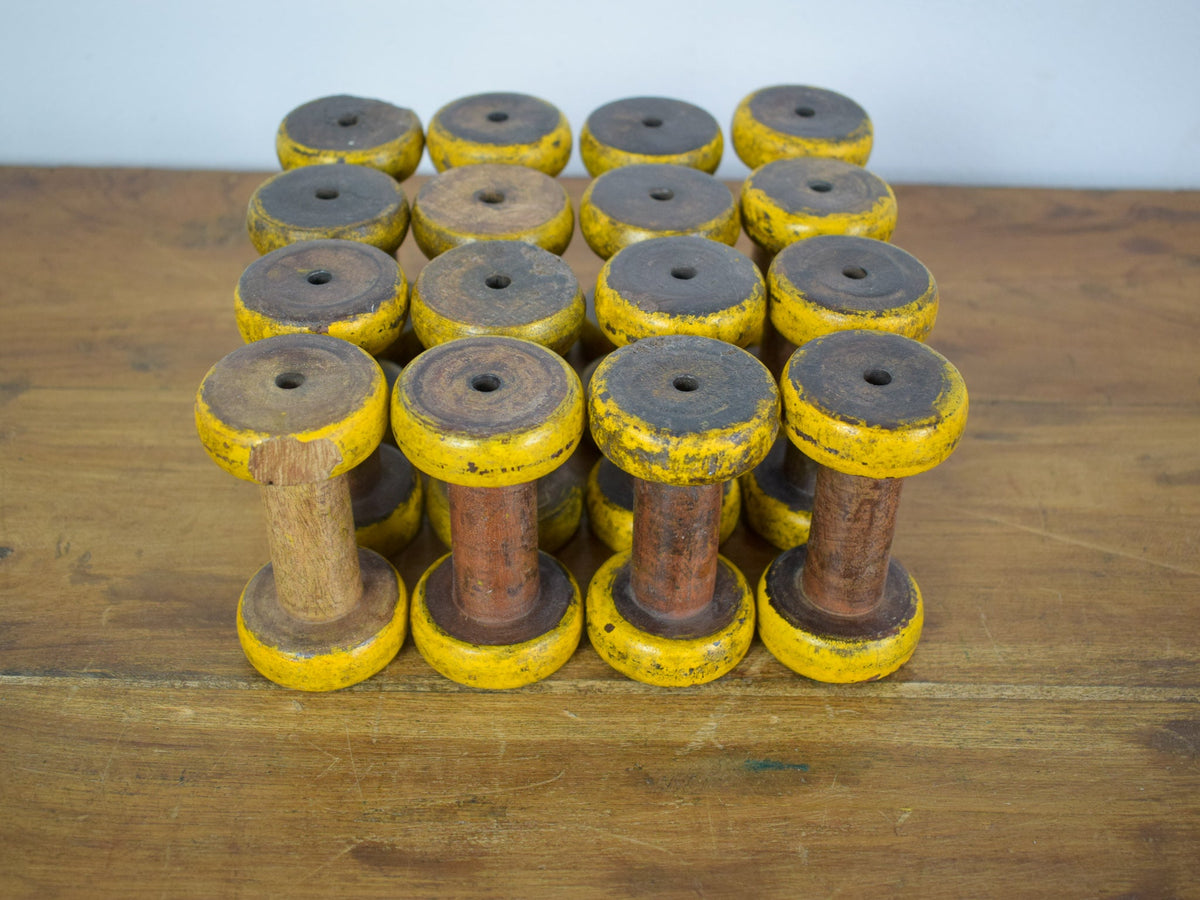 Set of 10 Vintage Wooden Bobbins Bobbin Reels
