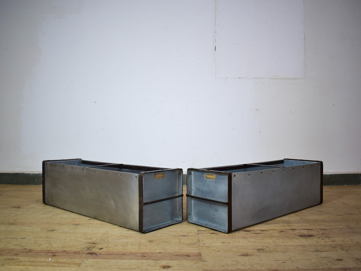 MILLWARDS® Handmade Vintage Style Galvanised Trough Planter - 90 cm