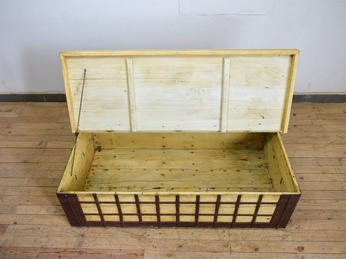 Vintage Rustic Wooden Chest Box Coffee Table