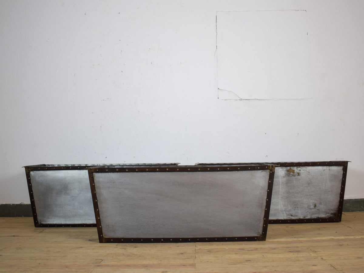 MILLWARDS® Handmade Vintage Style Galvanised Riveted Trough Planter - 103 cm