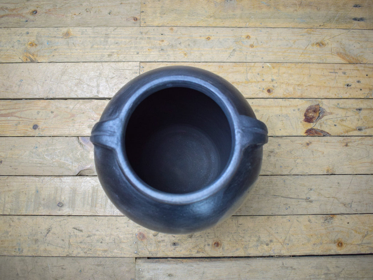 Handmade Antique Design Black Clay Pot Urn