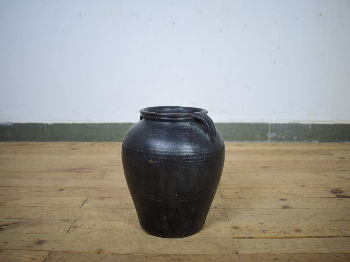 Handmade Antique Design Black Clay Pot Urn