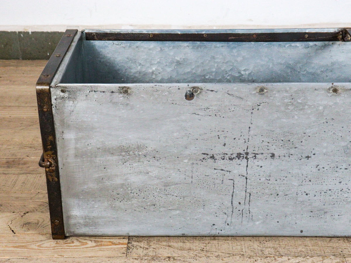 MILLWARDS® Handmade Vintage Style Galvanised Trough Planter - 122 cm