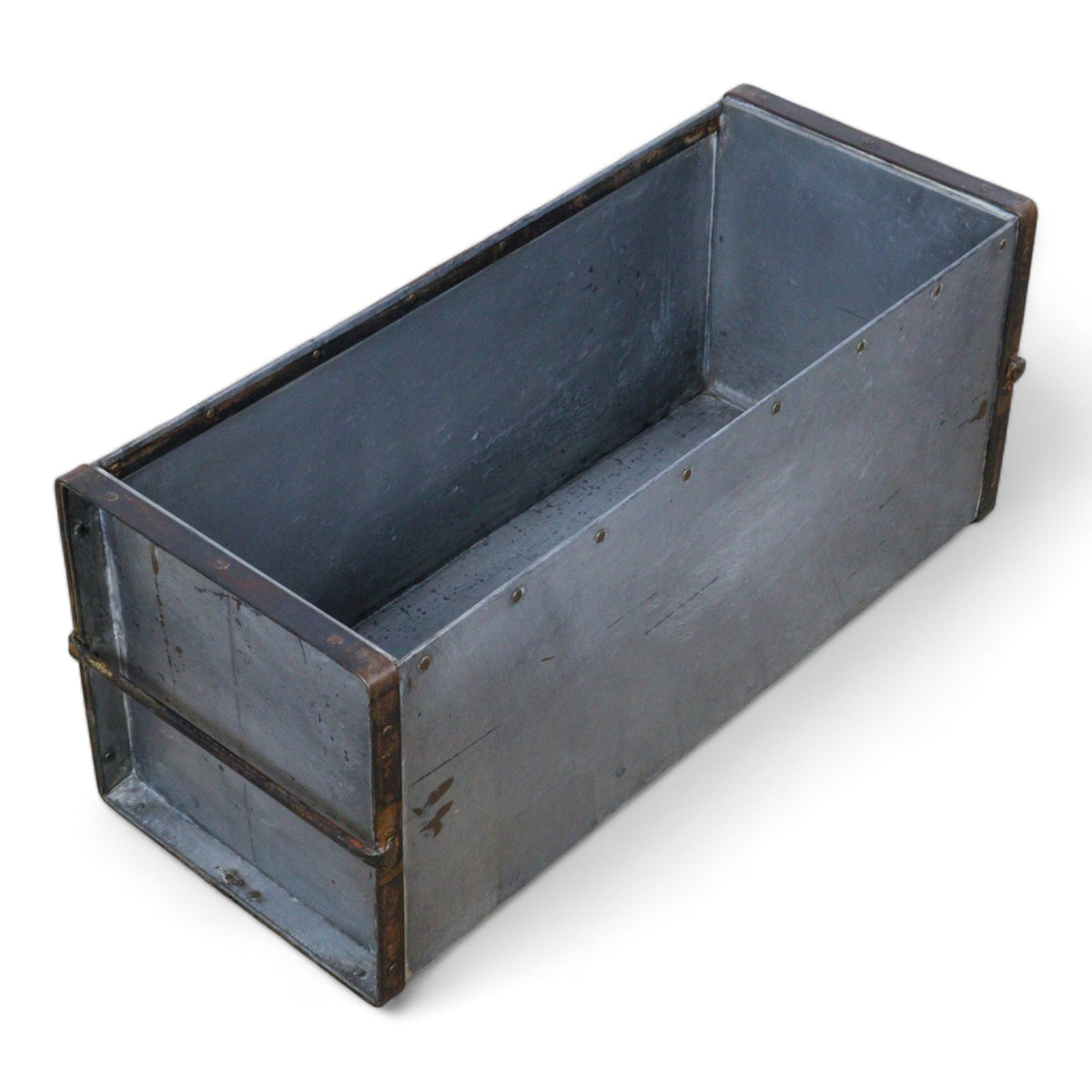 MILLWARDS® Handmade Vintage Style Galvanised Trough Planter - 78 cm