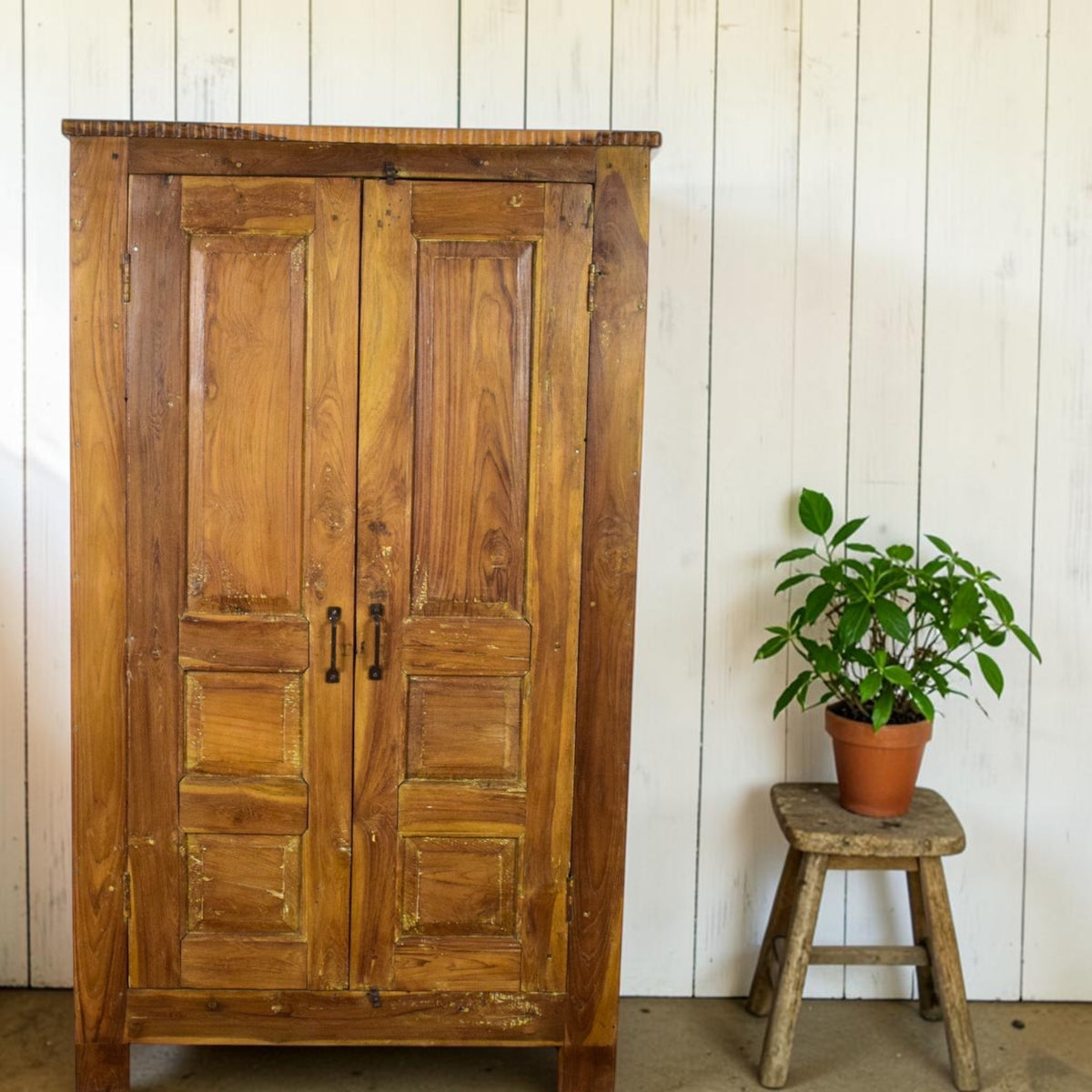Vintage Wooden Rustic Fitted Interior Cupboard Cabinet